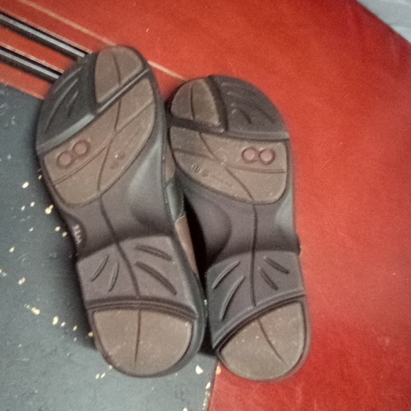 P.W. Minor Mary Jane Brown Size 9 - Picture 5 of 5